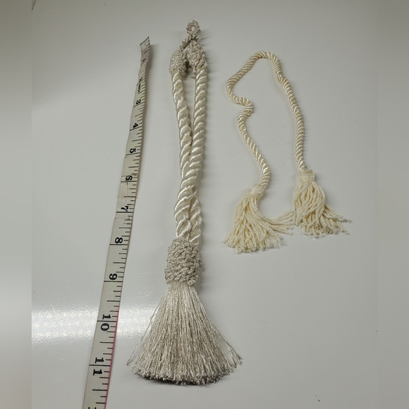 Ivory Curtain Drape Holders Lot of 2 - Picture 2 of 3